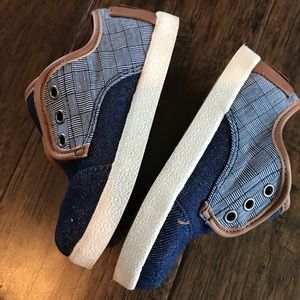 Toms Shoes - TOMS Denim/Plaid Size 7 worn once, like new! Toms Shoes - TOMS Denim/Plaid Size 7 worn once, like new!